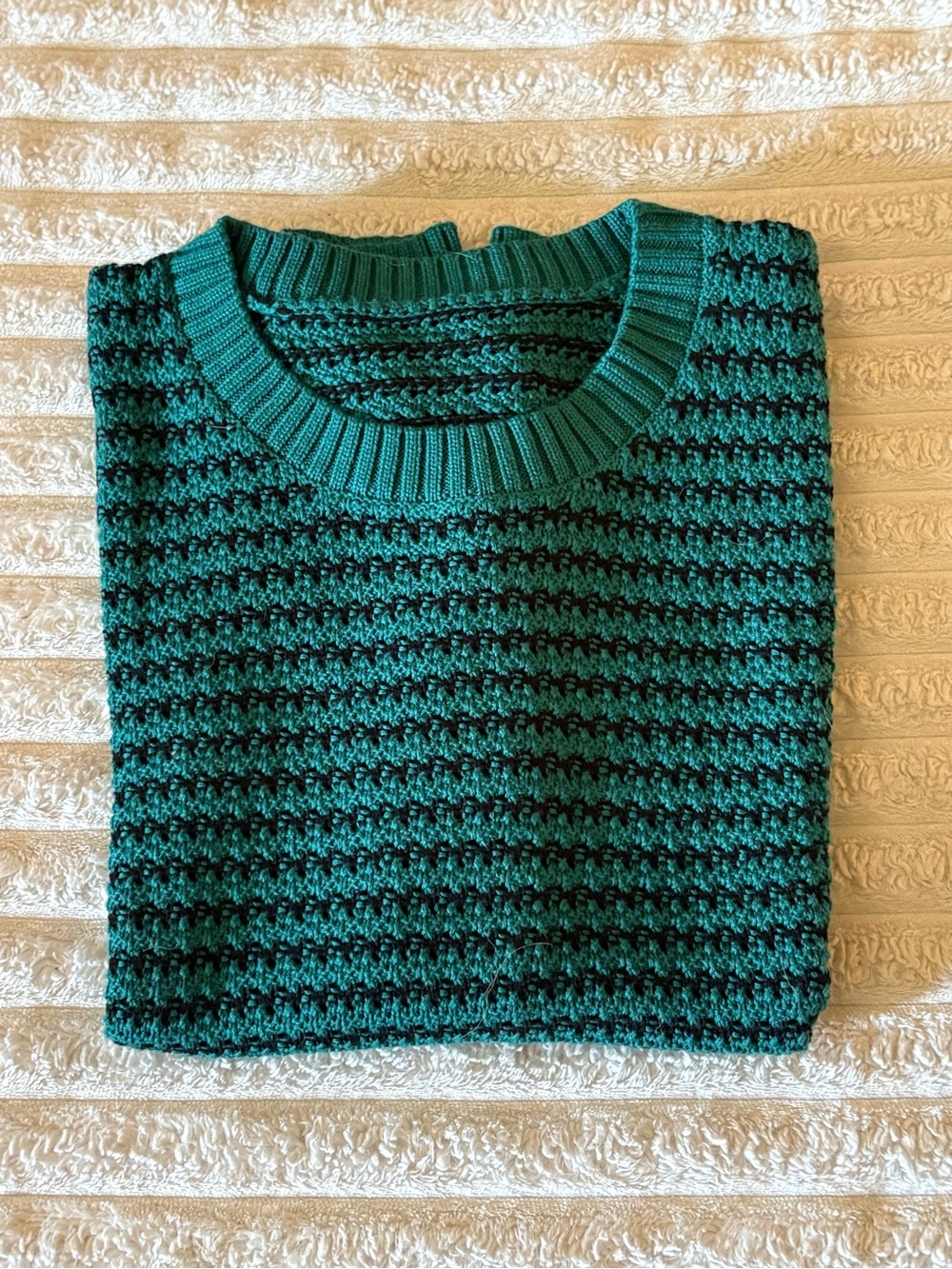 Women’s Teal and Black Crewneck Sweater - Classic Knit